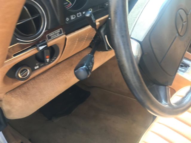 1987 white Mercedes-Benz SL-Class Convertible