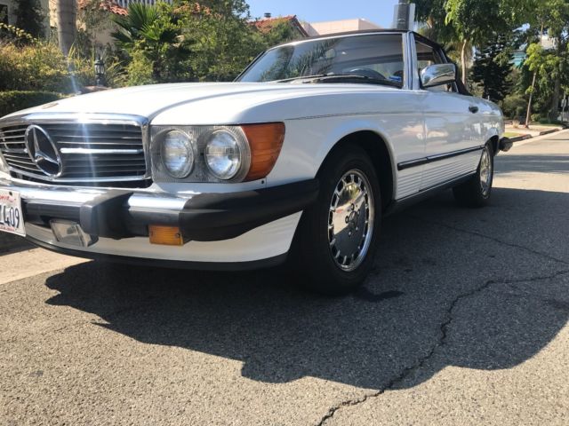 1987 white Mercedes-Benz SL-Class Convertible