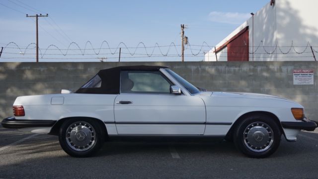 1987 Arctic White Mercedes-Benz 500-Series Convertible