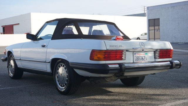 1987 Arctic White Mercedes-Benz 500-Series Convertible