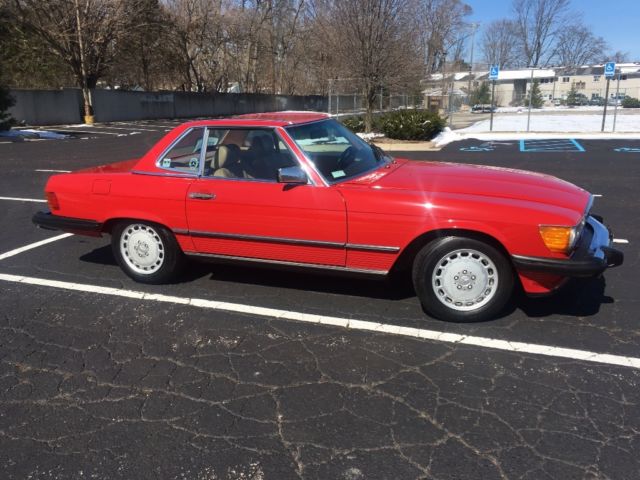 1987 Red Mercedes-Benz SL-Class Convertible
