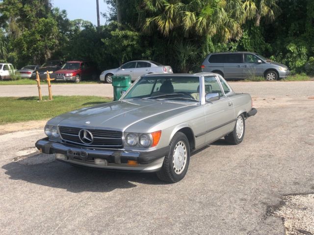 1987 Silver Mercedes-Benz SL-Class Convertible