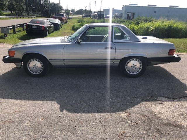 1987 Silver Mercedes-Benz SL-Class Convertible
