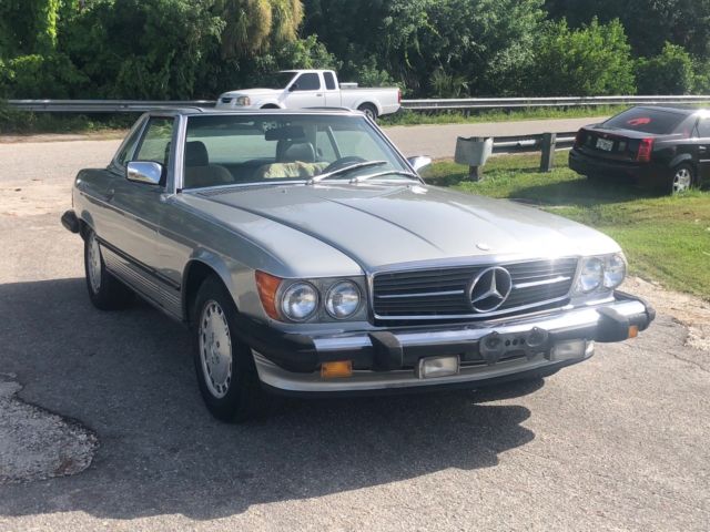 1987 Silver Mercedes-Benz SL-Class Convertible