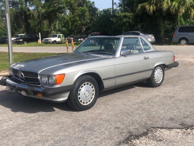 1987 Silver Mercedes-Benz SL-Class Convertible