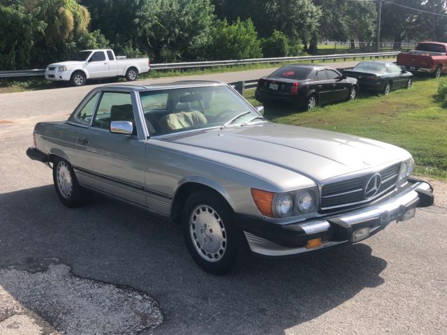 1987 Silver Mercedes-Benz SL-Class Convertible