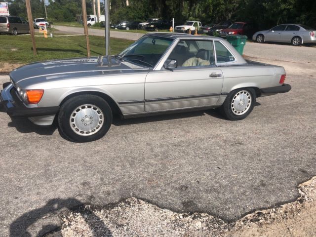 1987 Silver Mercedes-Benz SL-Class Convertible