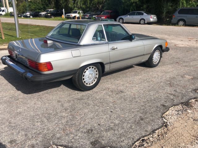 1987 Silver Mercedes-Benz SL-Class Convertible