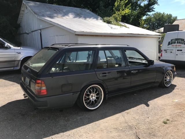 1987 Mercedes-Benz 300-Series