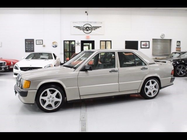 1987 Silver Mercedes-Benz 190 --