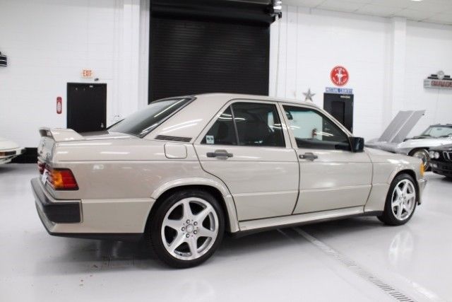 1987 Silver Mercedes-Benz 190 --