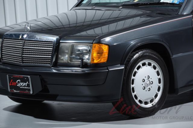 1987 Black Mercedes-Benz 190 E 2.3-16V Sedan