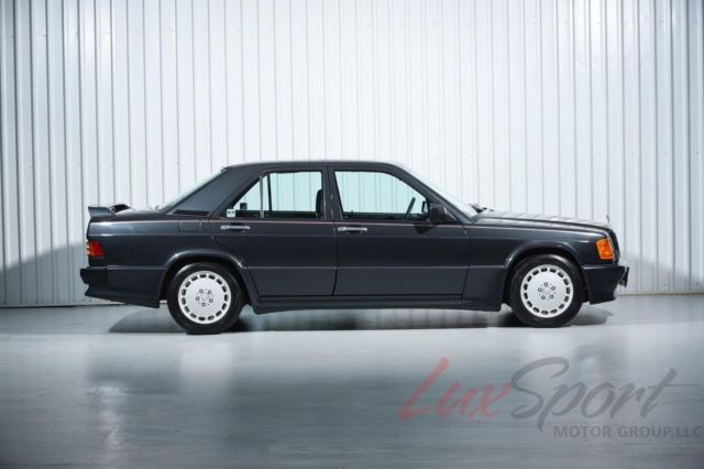 1987 Black Mercedes-Benz 190 E 2.3-16V Sedan