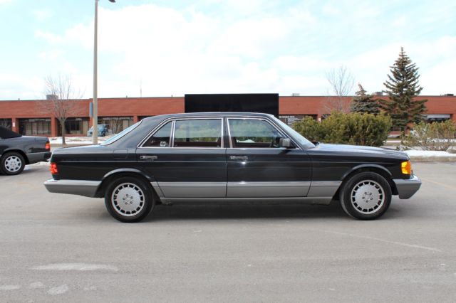 1987 Gray Mercedes-Benz 300-Series Sedan