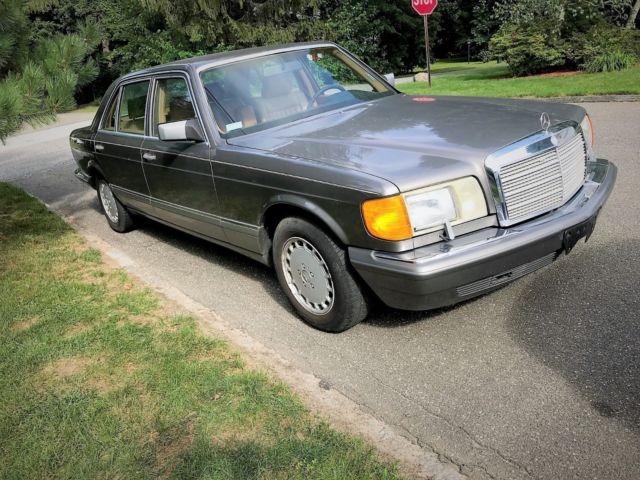 1987 silver brown Mercedes-Benz 300-Series Sedan
