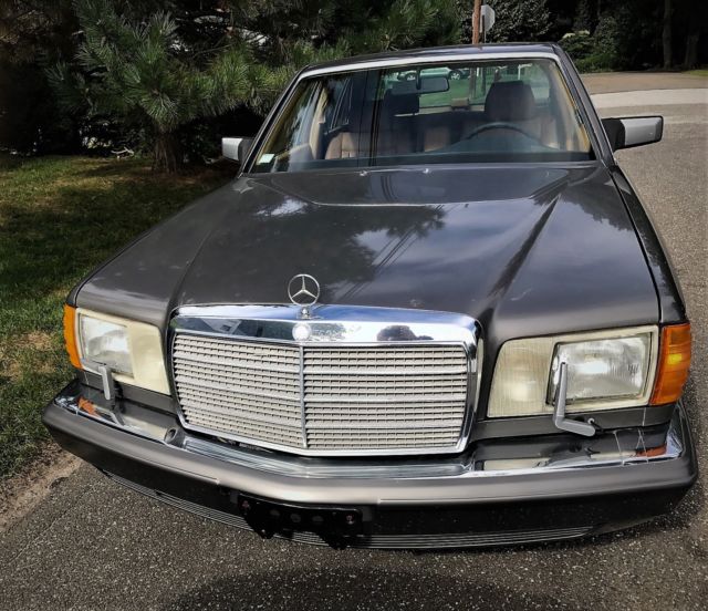 1987 silver brown Mercedes-Benz 300-Series Sedan
