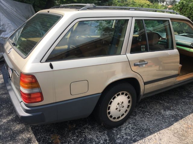 1987 Mercedes-Benz 300-Series Wagon