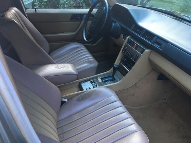 1987 Mercedes-Benz 300-Series Wagon