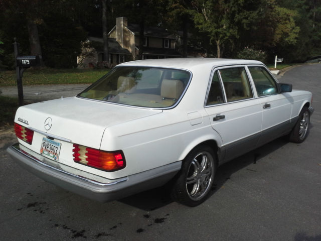 1987 White Mercedes-Benz 400-Series 4-Door