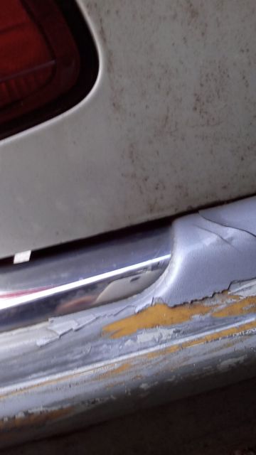 1987 White Mercedes-Benz 400-Series Sedan