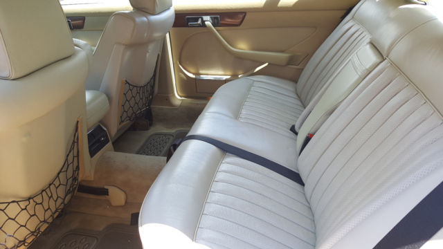 1987 Burgundy Mercedes-Benz 400-Series Sedan