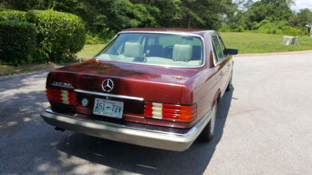 1987 Burgundy Mercedes-Benz 400-Series Sedan