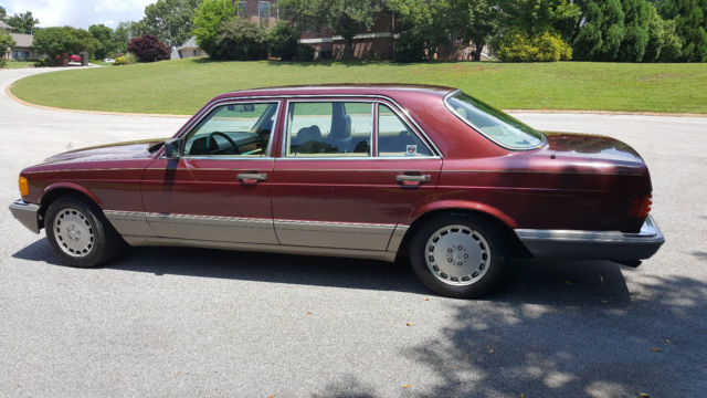 1987 Burgundy Mercedes-Benz 400-Series Sedan