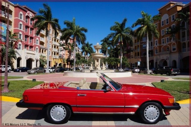 1987 Red Mercedes-Benz SL-Class Convertible