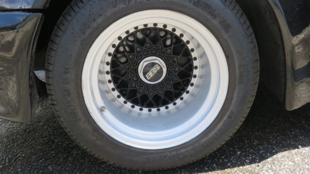 1987 Black Mercedes-Benz 500-Series Coupe