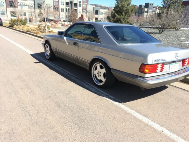 1987 Tan Mercedes-Benz 500-Series Coupe