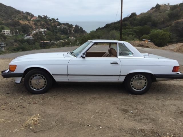 1987 White Mercedes-Benz 500-Series Convertible