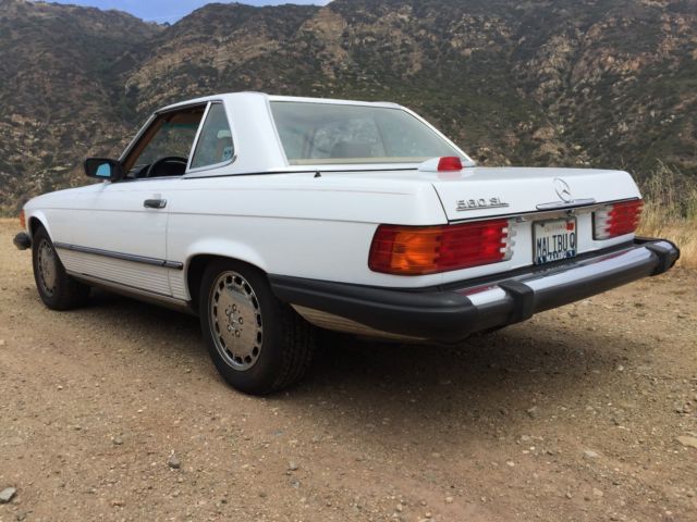 1987 White Mercedes-Benz 500-Series Convertible