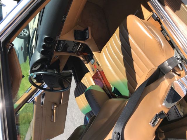 1987 Cream Mercedes-Benz SL-Class Convertible