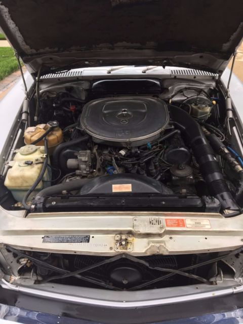 1987 Silver Mercedes-Benz SL-Class Convertible