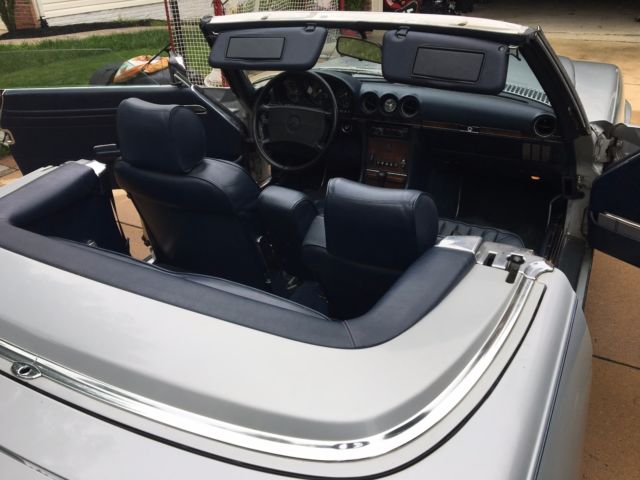 1987 Silver Mercedes-Benz SL-Class Convertible