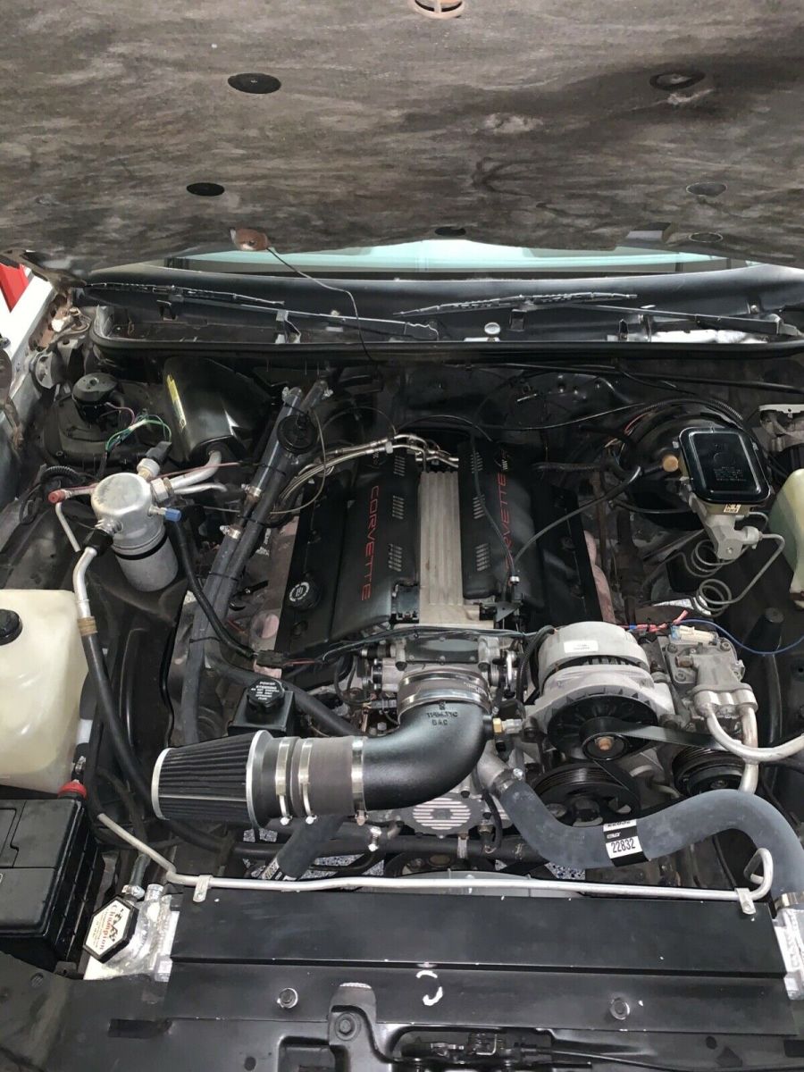 1987 Silver Chevrolet Monte Carlo Coupe