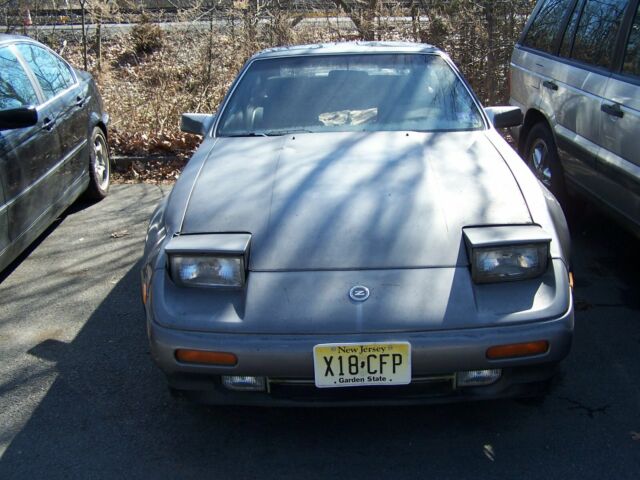 1987 Gray nissan 300Z Coupe