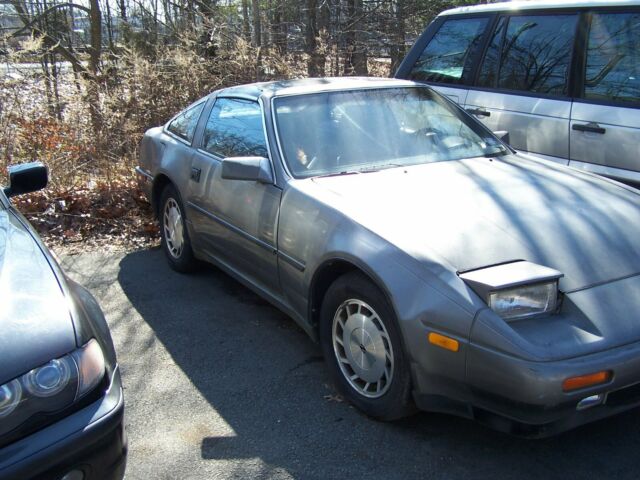 1987 Gray nissan 300Z Coupe