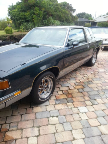 1987 tiel blue Oldsmobile 442
