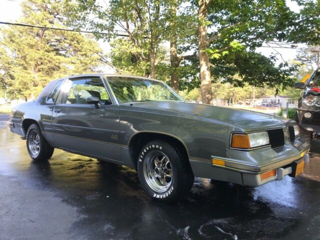 1987 Gray Oldsmobile 442 Coupe