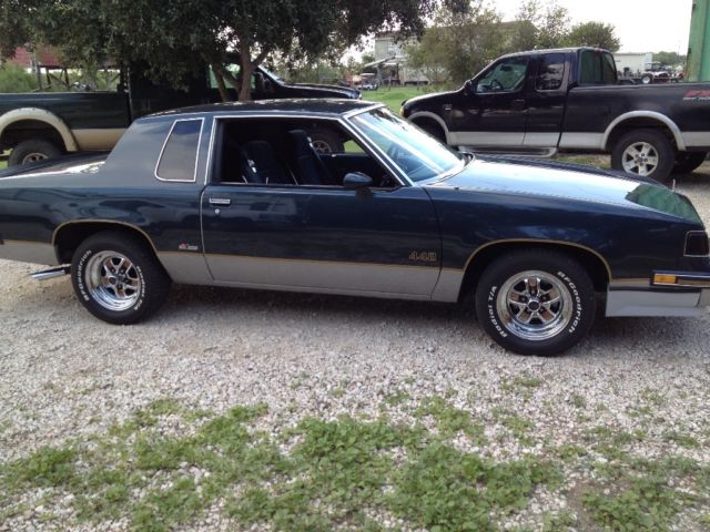 1987 Blue Oldsmobile 442 Coupe