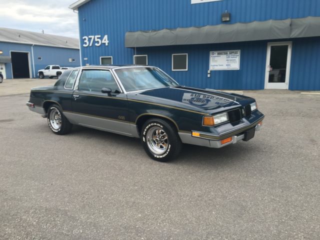 1987 Blue Oldsmobile 442 Coupe