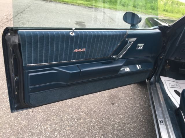 1987 Blue Oldsmobile 442 Coupe