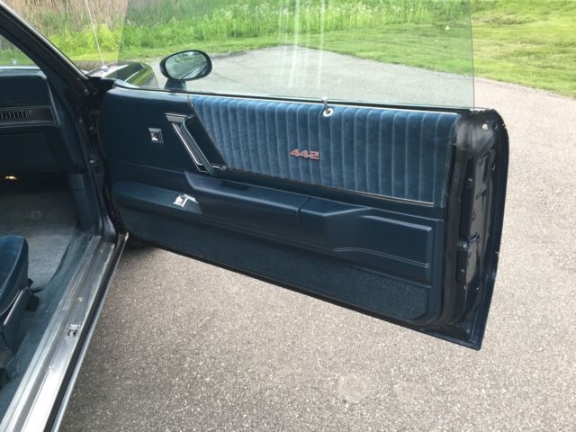 1987 Blue Oldsmobile 442 Coupe