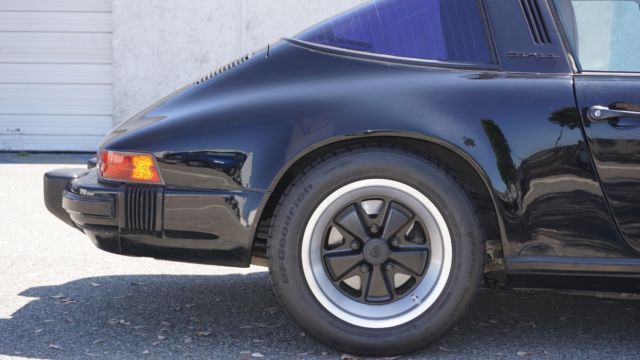 1987 Black Porsche 911