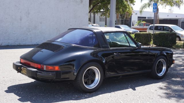 1987 Black Porsche 911
