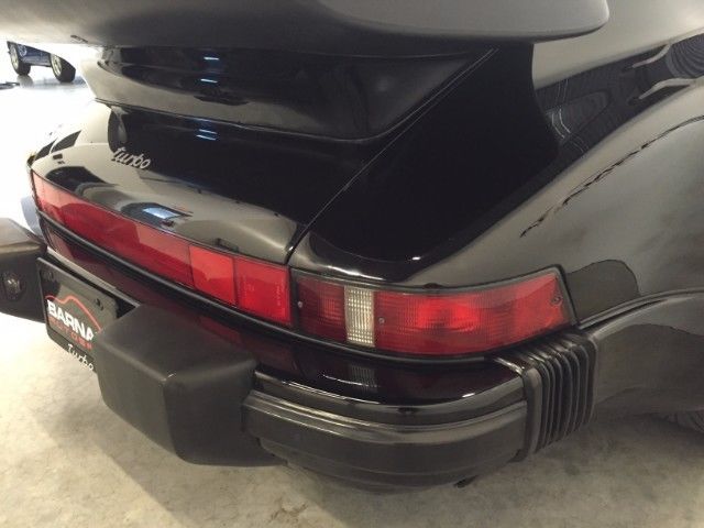 1987 Black Porsche 911 --