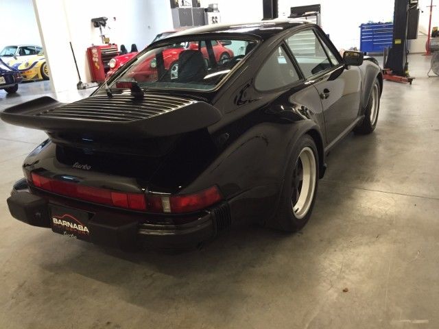 1987 Black Porsche 911 --
