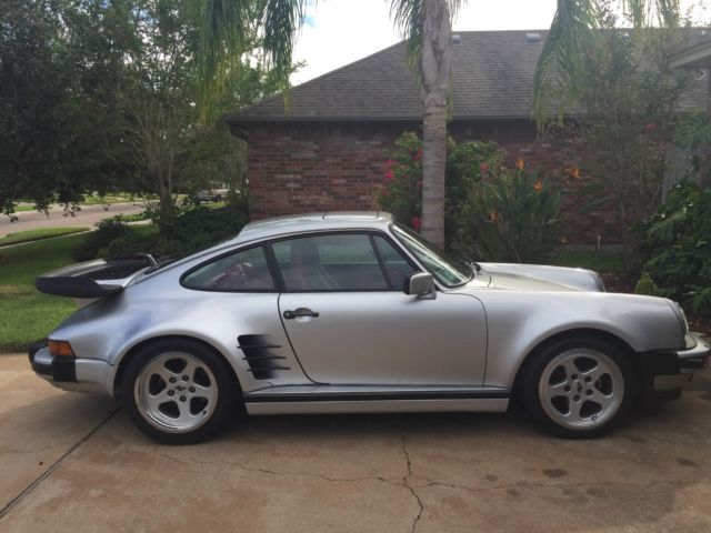 1987 silver metallic Porsche 930 Coupe