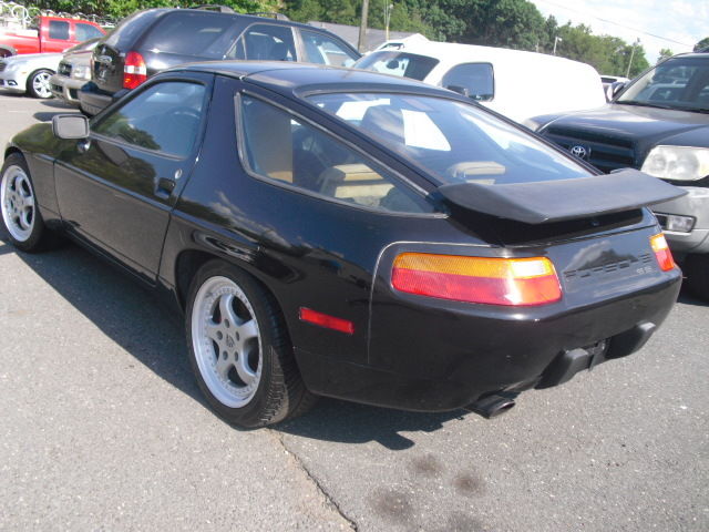 1987 Porsche 928 Hatchback